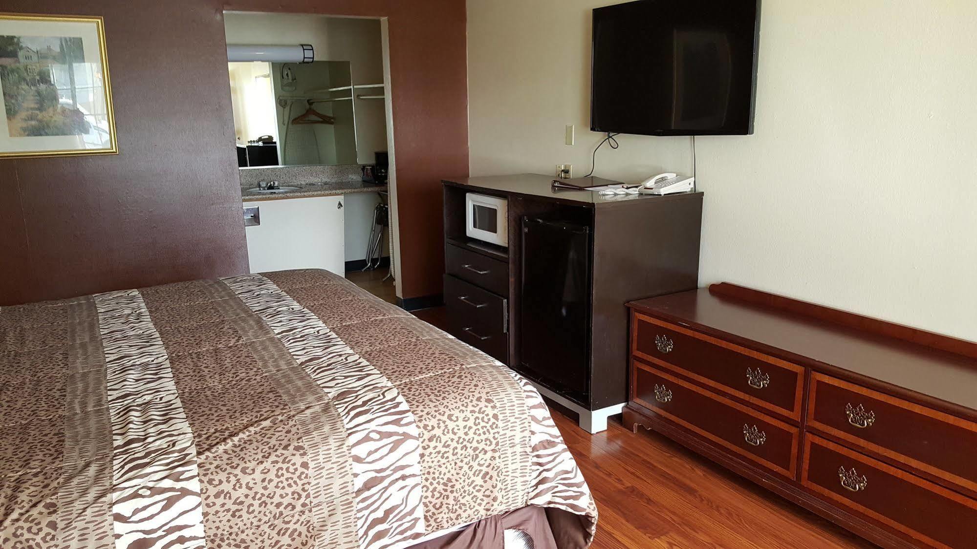 Big Chief Motel 2*